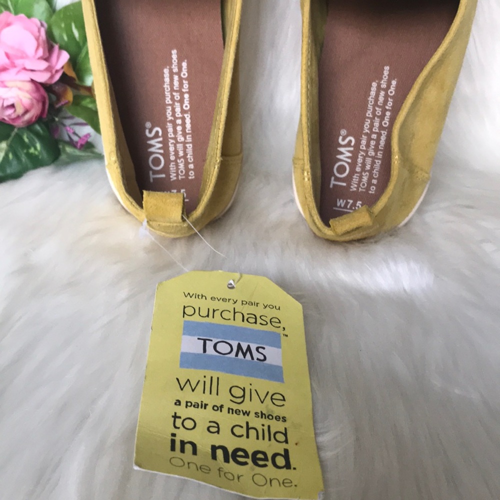 Toms canvas size 7.5 color mustard suede - Picture 10 of 11